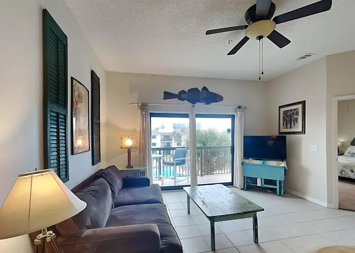 Ocean Village Club Q36