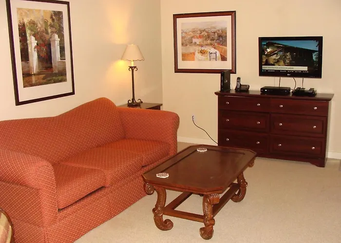 Lagoon Side W Fenced Patio Comm Pool & Hot Tub 5102S