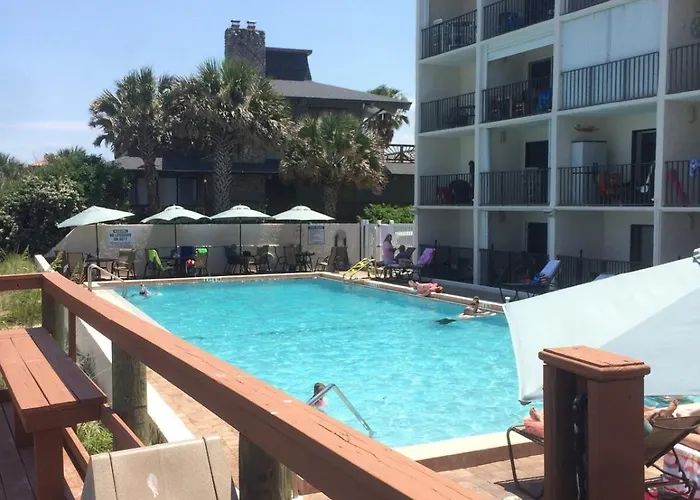 130 Direct Ocean Front 1 Bedroom Condo With Heated Pool