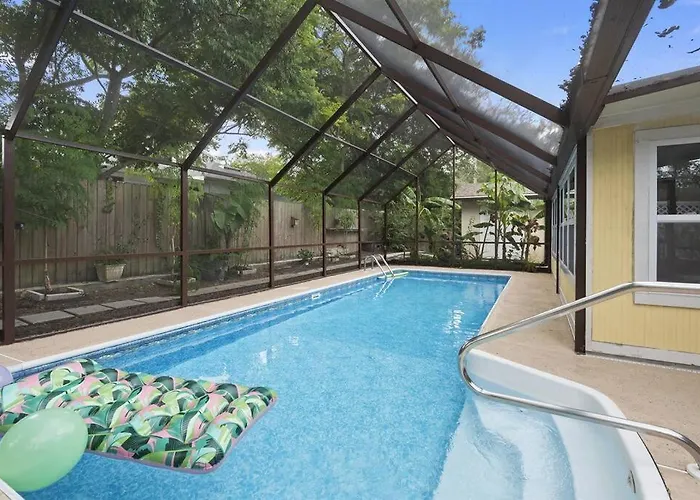 Pool Home Comfortable Cozy Single Level