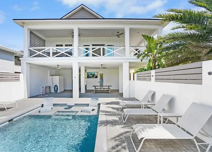 Your Summer Haven Near Beach Heated Pool Bbq