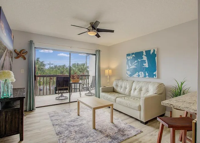 Oceanside Complex B35 1 Bed 1 Bath Heated Pool