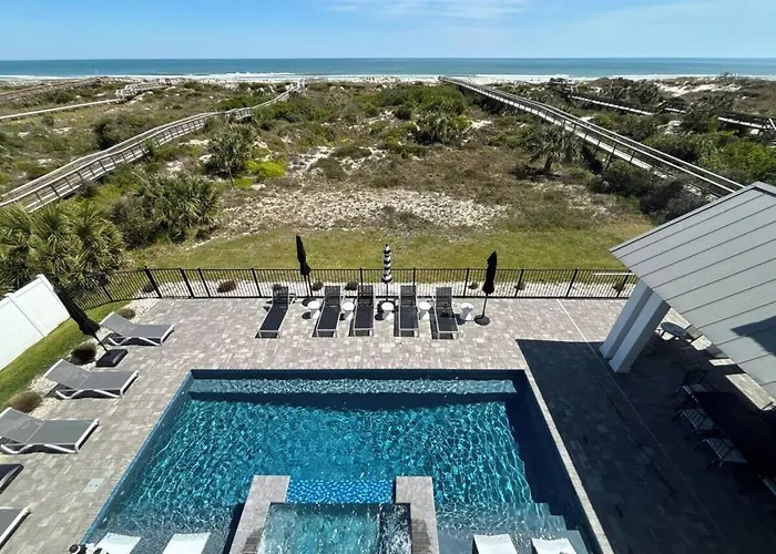 Enchanting Beachfront House With Luxury Pool & Hot Tub And Direct Oceanfront