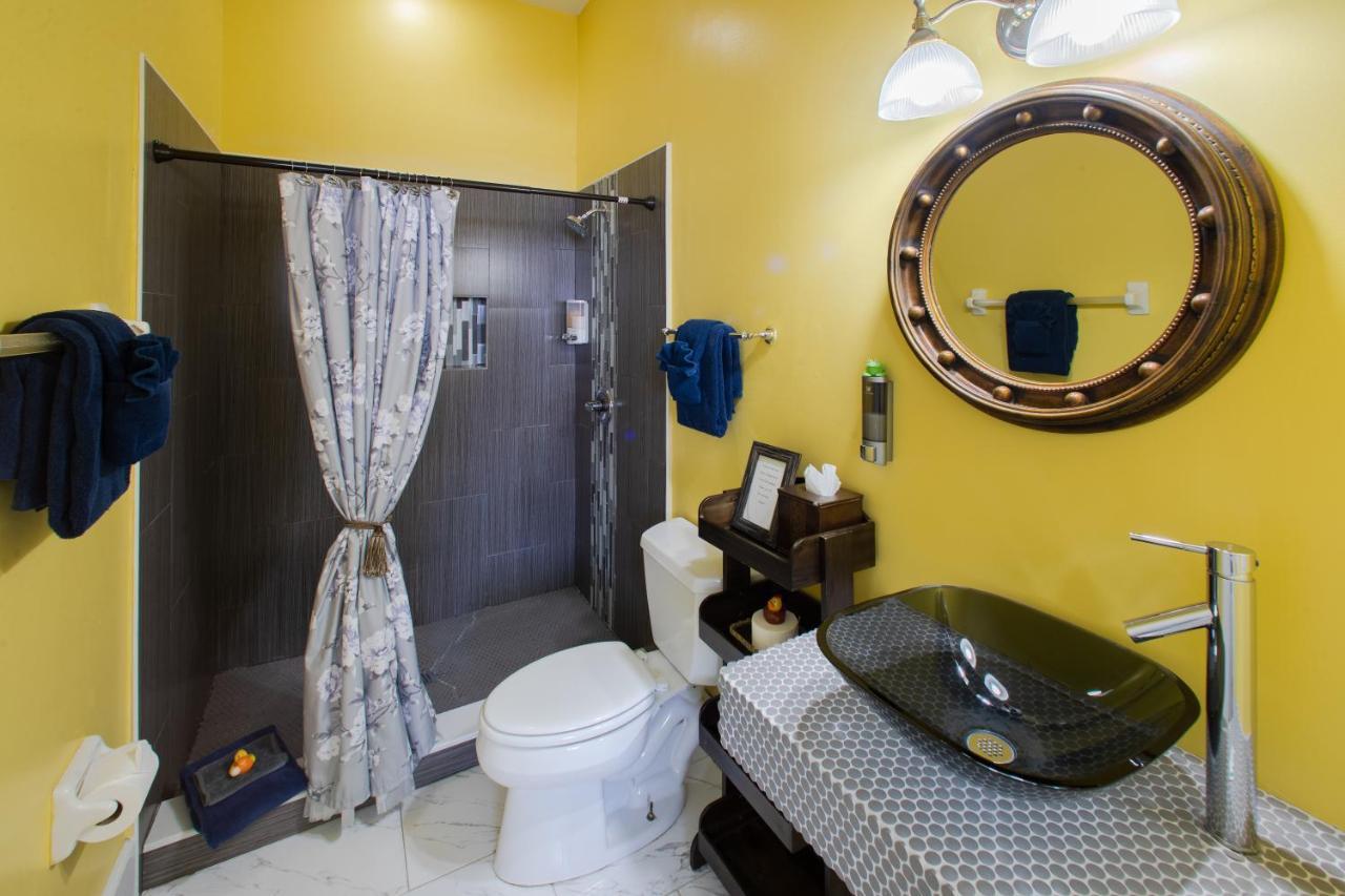 Carriage Way Centennial House - Adult Only-