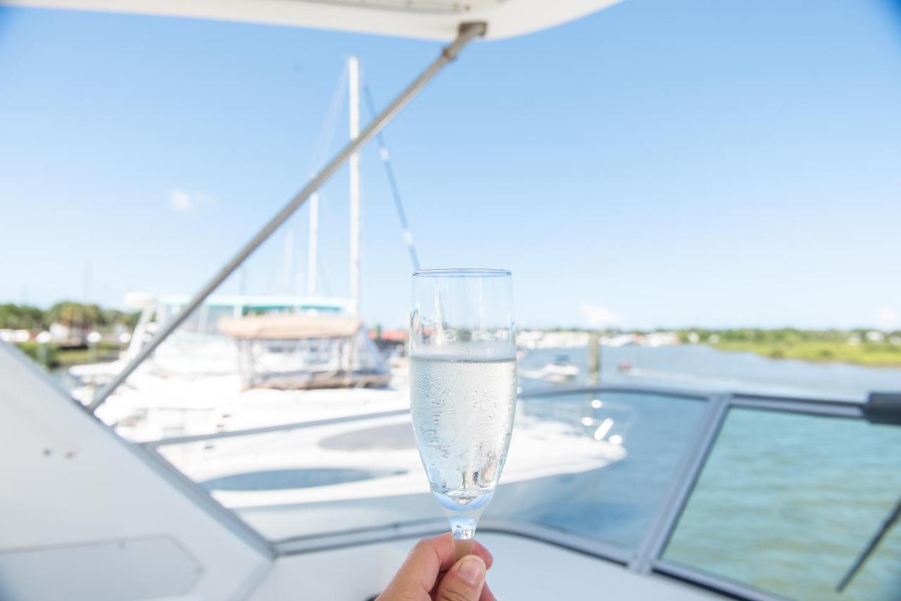 Infinity Yacht In Downtown St Augustine Botel *