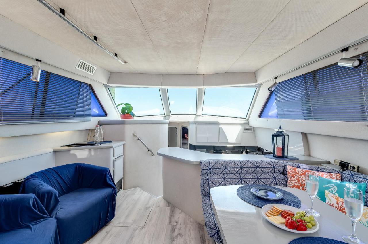 Infinity Yacht In Downtown St Augustine Botel *