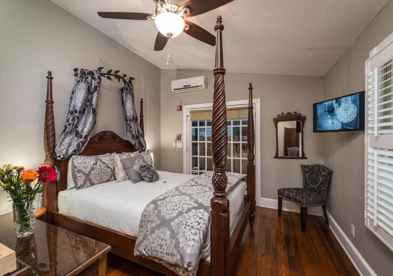 Carriage Way Adults Only - 21 Years Old And Up
