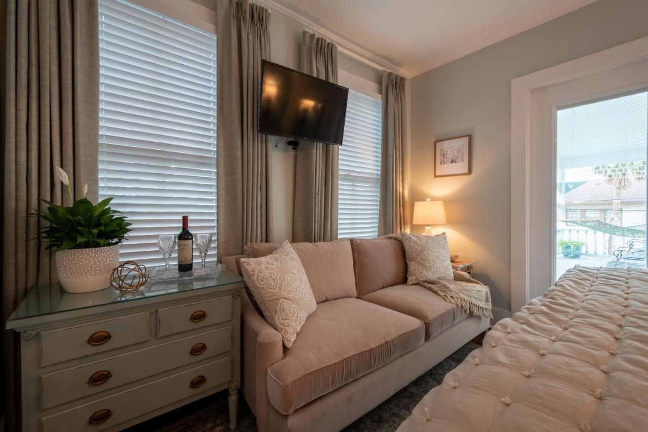 The Kenwood Oldest Bed And Breakfast, St Augustine Historic District Bed & Breakfast