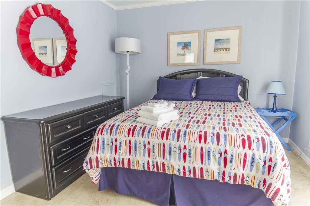 Ocean Harbor 3, 3 Bedrooms, Sleeps 6, Vilano Beach, Pool, Ocean View Apartment St. Augustine