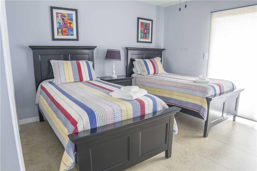 Ocean Harbor 3, 3 Bedrooms, Sleeps 6, Vilano Beach, Pool, Ocean View Apartment *