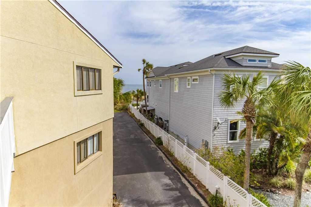 Ocean Harbor 3, 3 Bedrooms, Sleeps 6, Vilano Beach, Pool, Ocean View St. Augustine