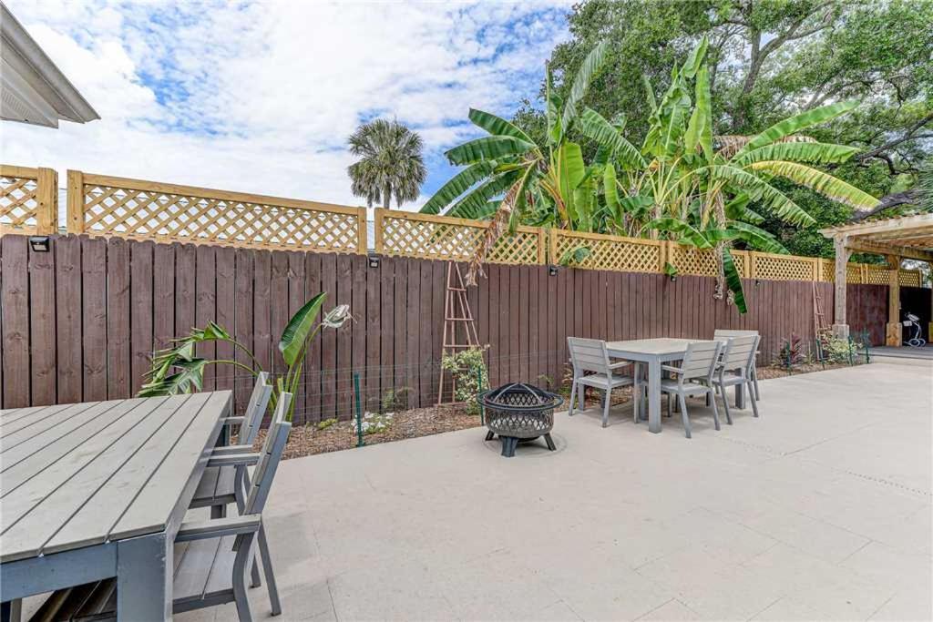 Summertime Sanctuary, Private Pool, 3 Bedrooms, Sleeps 8 Holiday home St. Augustine