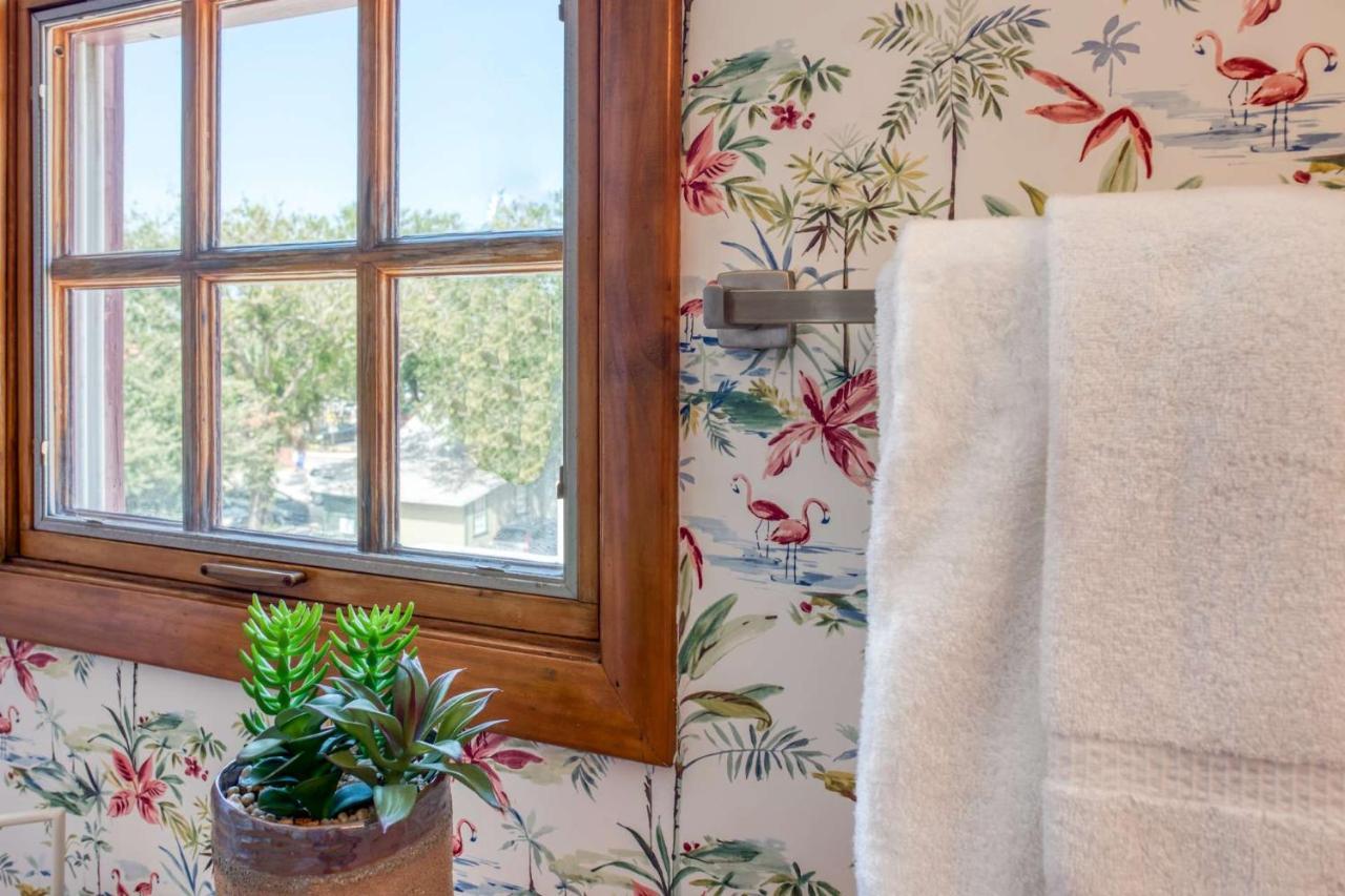 Holiday home 64 Hypolita Street *