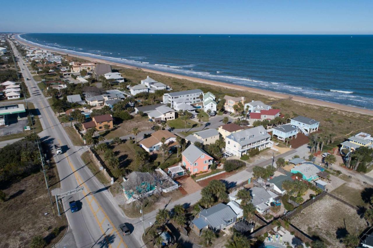 Beachcomber Penthouse Holiday home