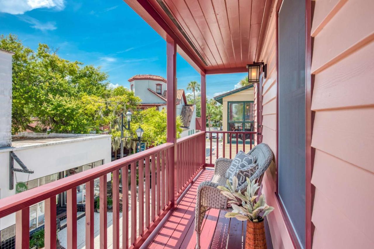 Holiday home 64 Hypolita Street *