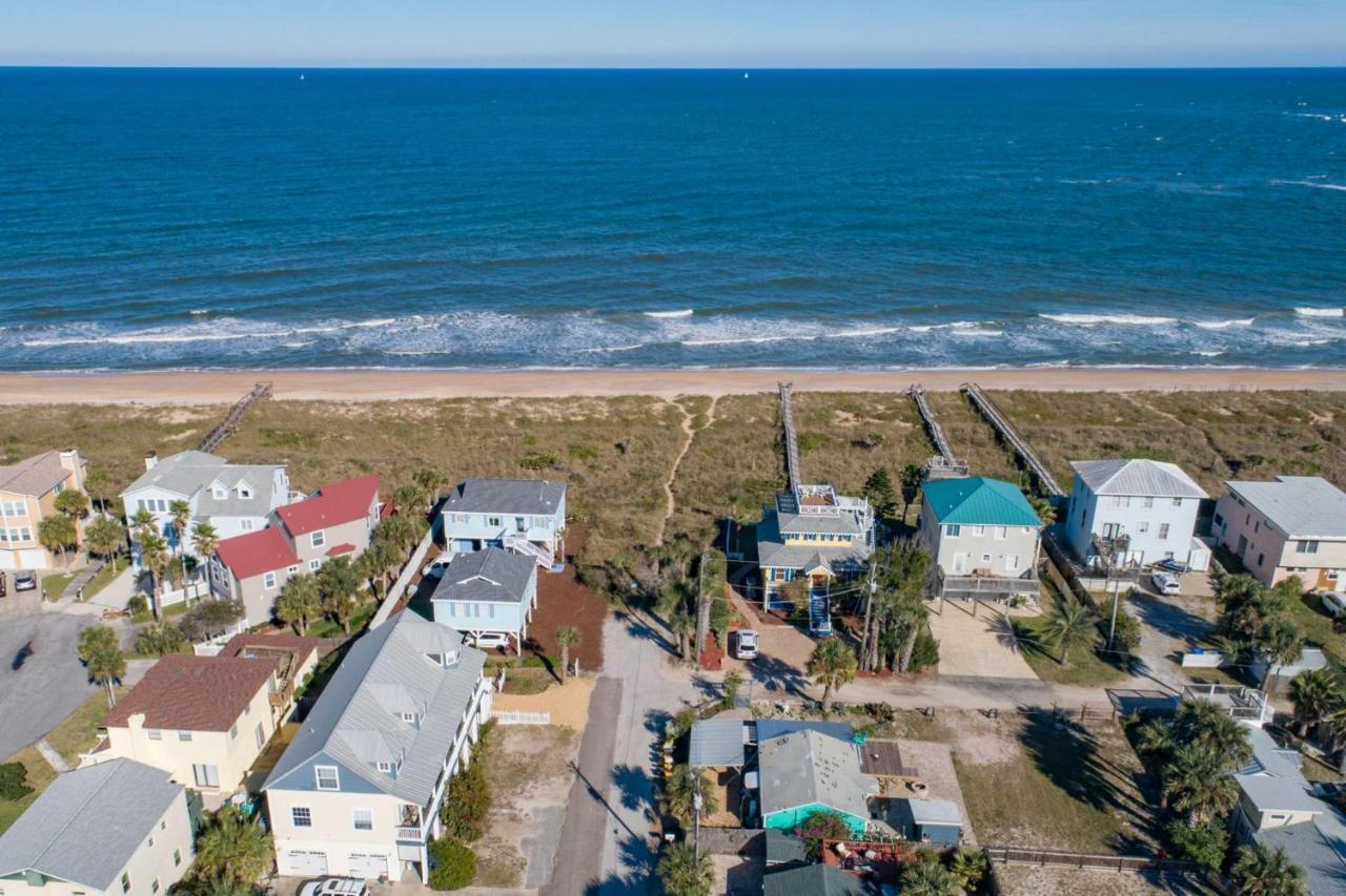 Beachcomber Penthouse Holiday home