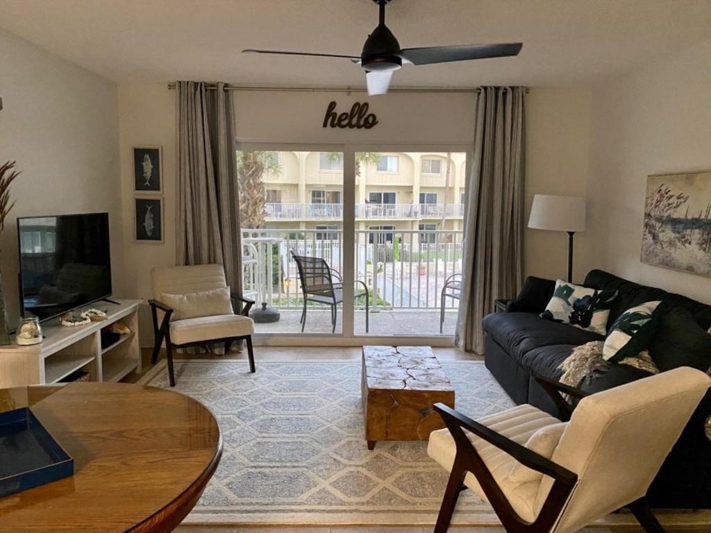 Spanish Trace 240 Apartment *