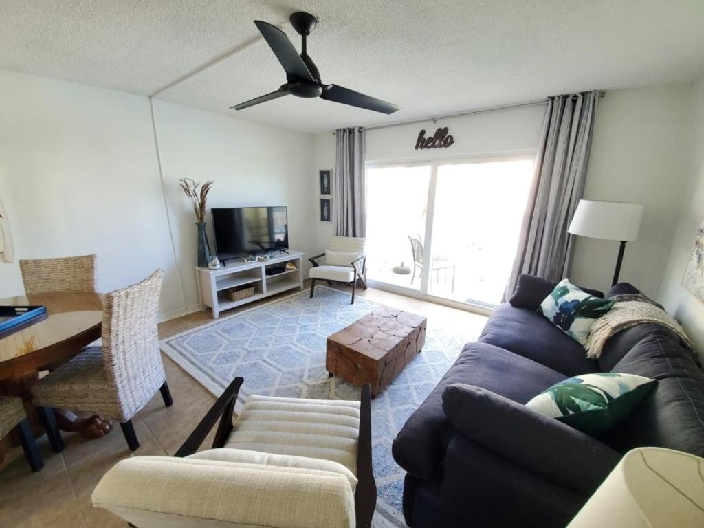 Spanish Trace 240 Apartment *