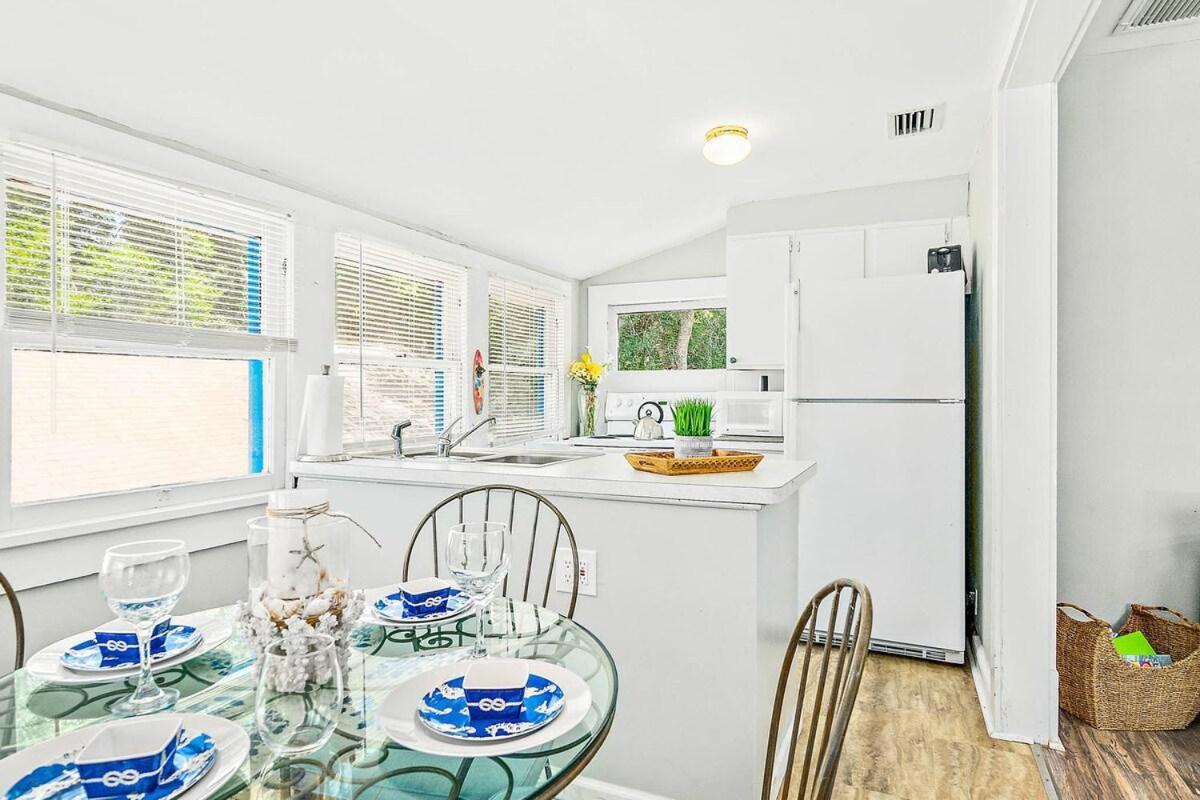 Apartment Charming Downtown Carriage *