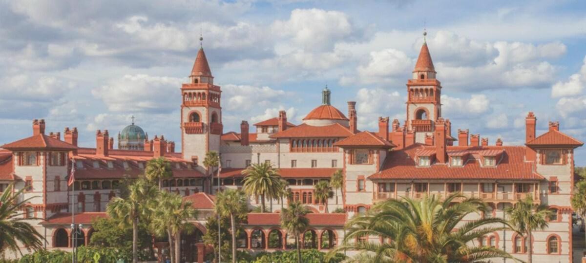 Charming Downtown Carriage Apartment St. Augustine