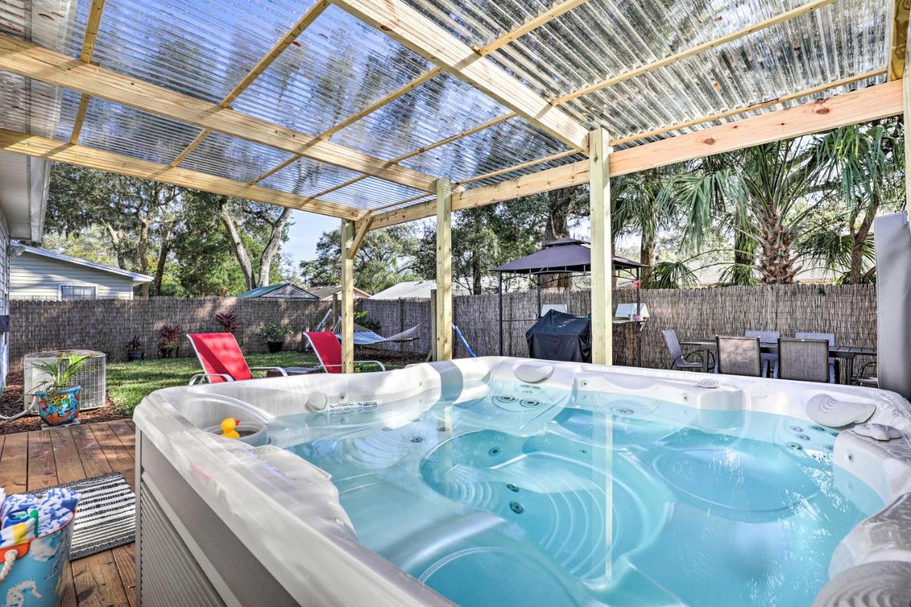 St Augustine With Hot Tub, 6 Mi To Beaches Holiday home *