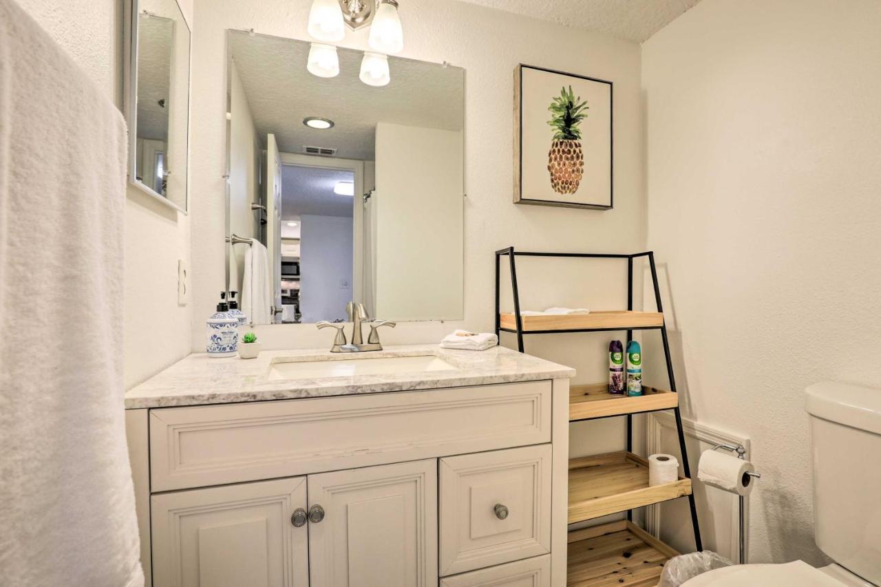 St Augustine Getaway With Porch 1 Block To Beach! *
