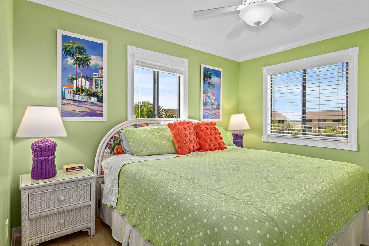 Summerhouse Beach And Racquet Club By Teeming Vacation Rentals *