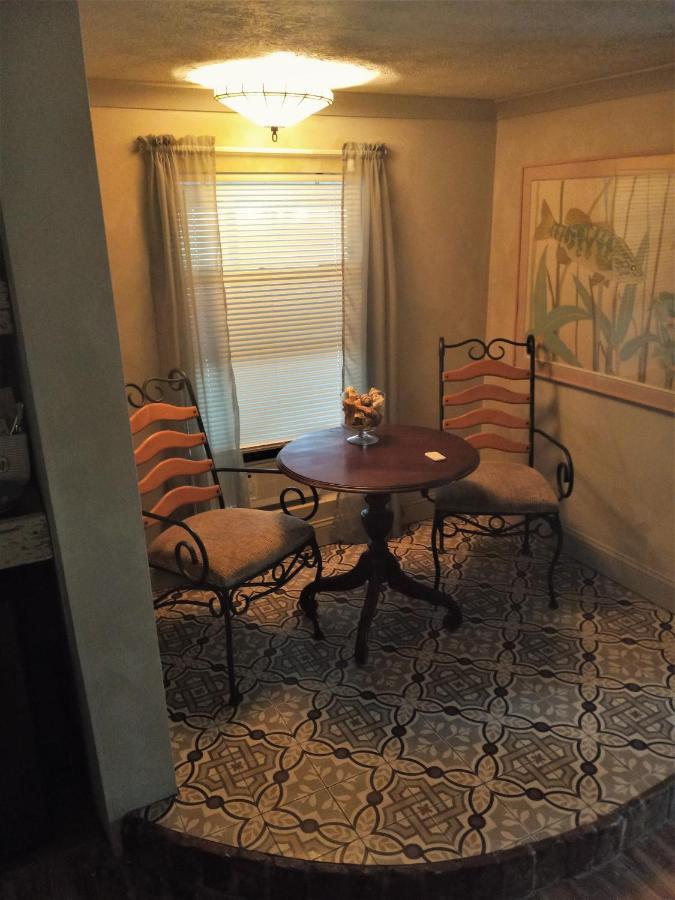 Funny Farm Apartment *
