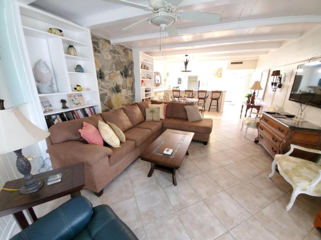 Island House B107 Apartment *