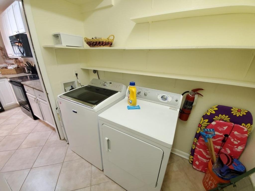 Apartment Island House B107
