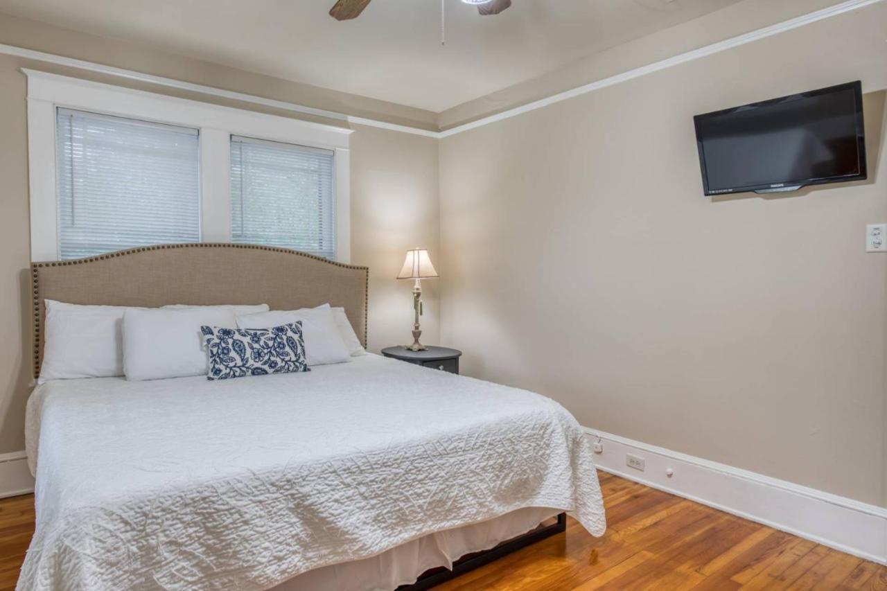 16 Saragossa Street B Holiday home *