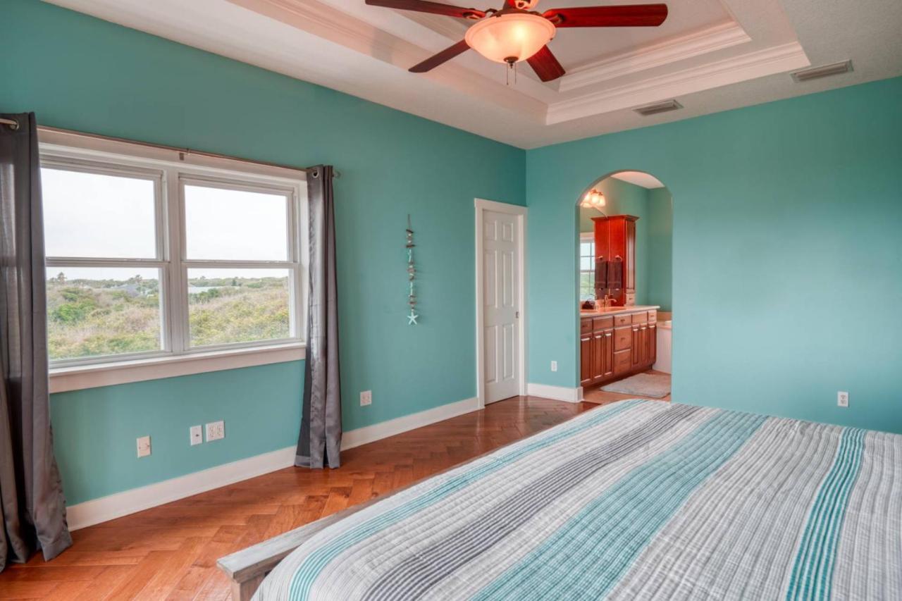 Tucker Hideaway At Seagate