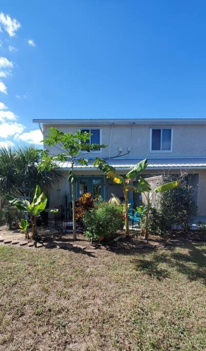 Casa de férias Cozy 2-bedroom Townhouse Close To Crescent Beach