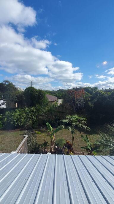 Cozy 2-bedroom Townhouse Close To Crescent Beach *