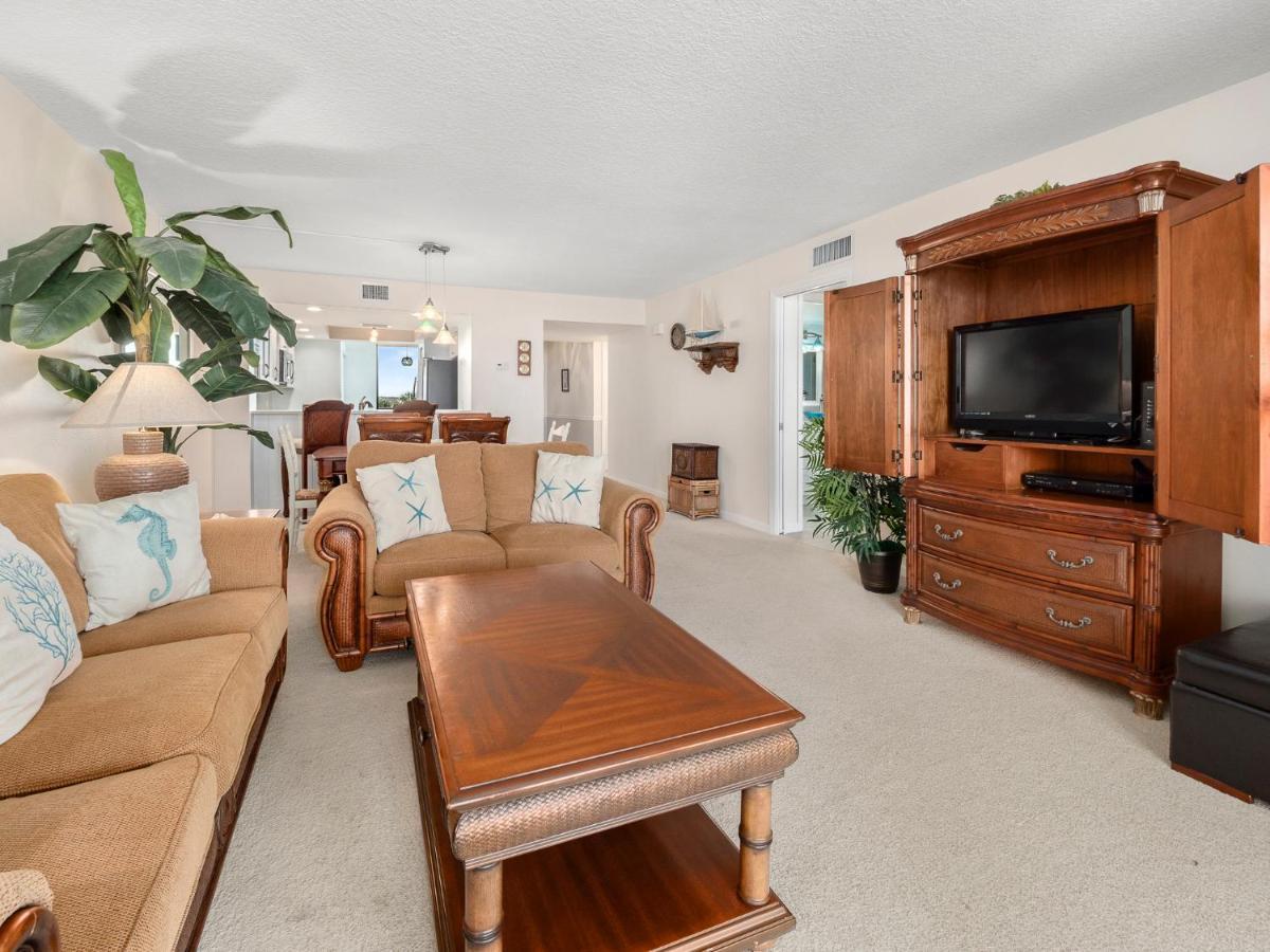 Apartment Barefoot Trace 208 *