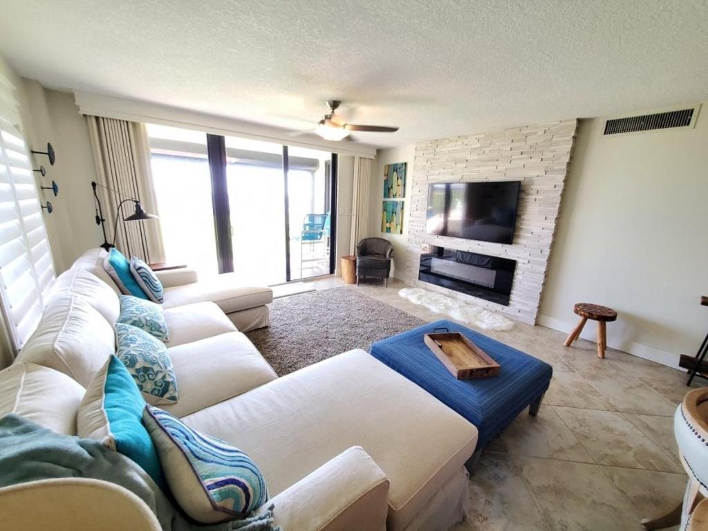 Dollar 101 Apartment