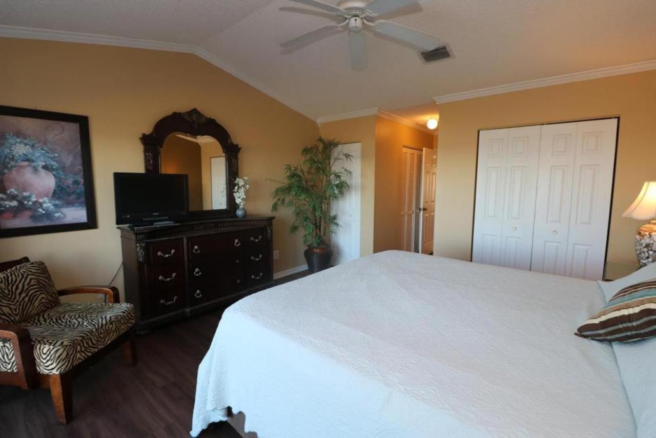 Sea Place 15271