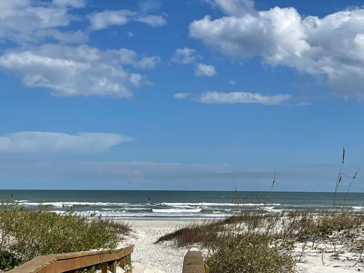 St Augustine And Tennis Club 115