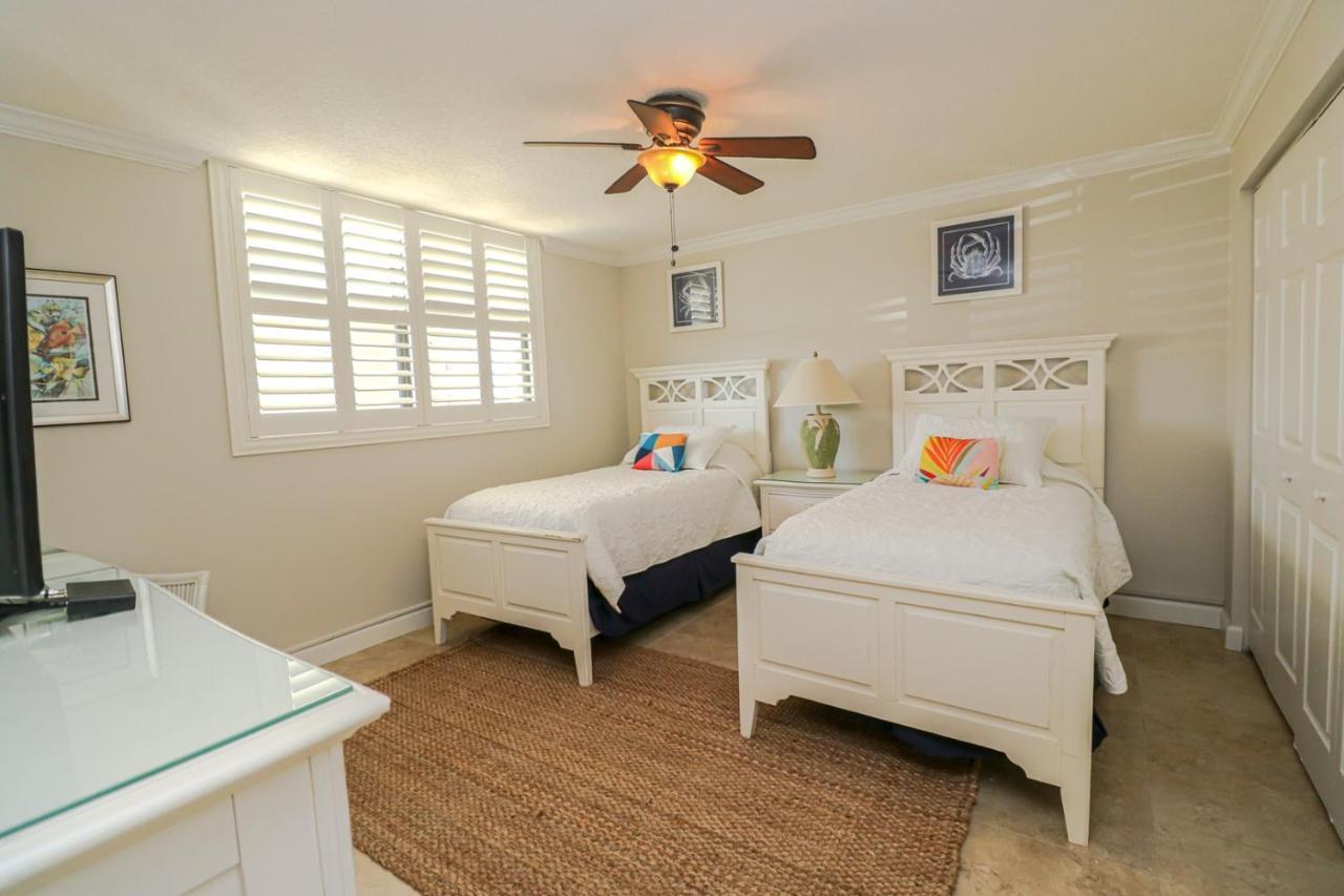 Dollar 1-105 Holiday home *
