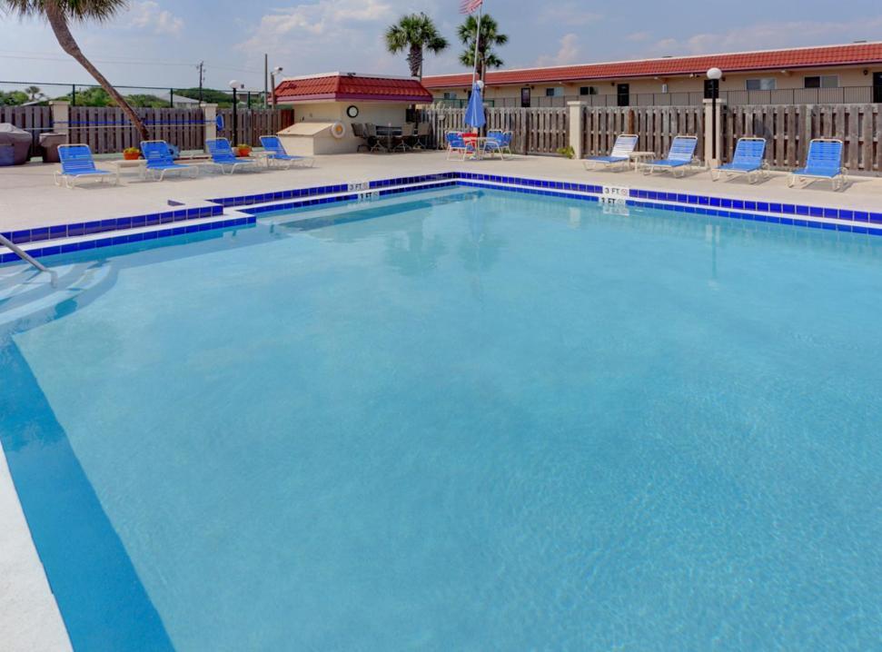 Apartment Pelican Inlet C 216, 2 Bedrooms, Sleeps 6, Pool, Tennis, Boat Dock