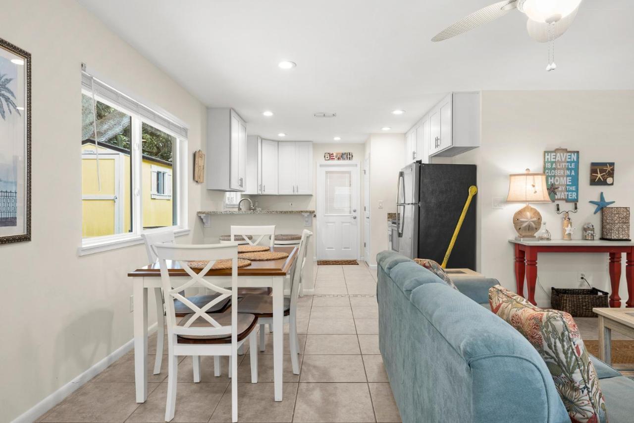 Holiday home Sun Kissed Cottage, 3 Bedrooms, Sleeps 7, Walk To Ocean St. Augustine