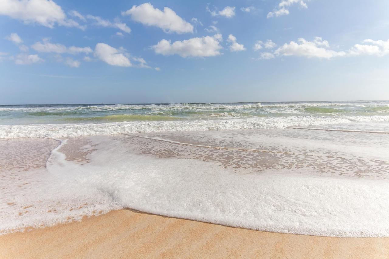 Holiday home Sun Kissed Cottage, 3 Bedrooms, Sleeps 7, Walk To Ocean