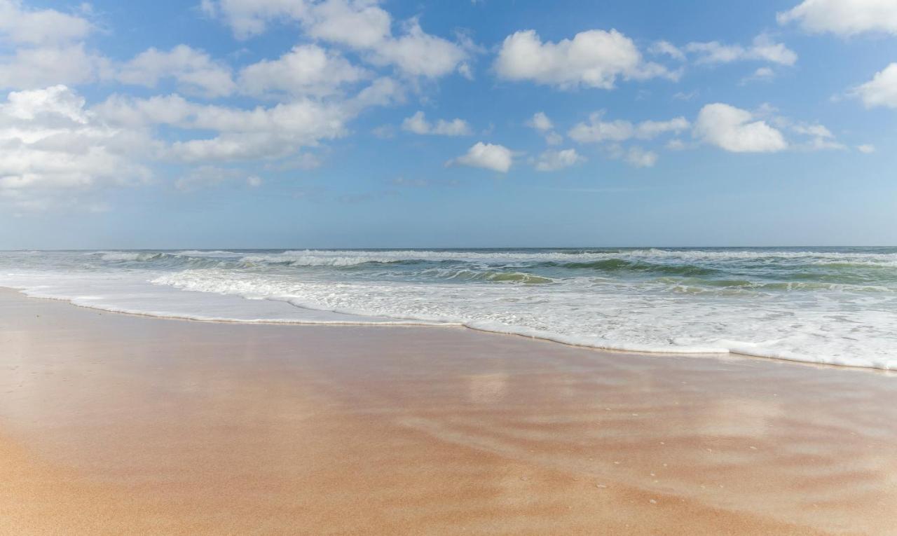 Sun Kissed Cottage, 3 Bedrooms, Sleeps 7, Walk To Ocean Holiday home St. Augustine