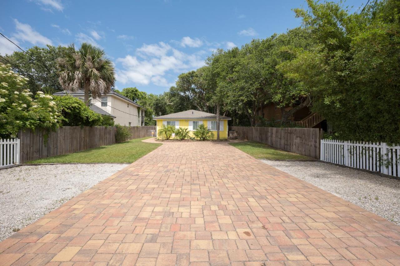 Sun Kissed Cottage, 3 Bedrooms, Sleeps 7, Walk To Ocean *