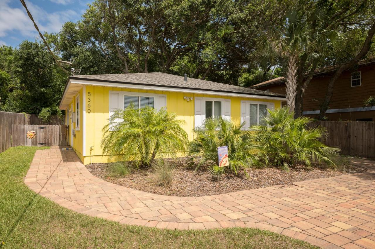 Holiday home Sun Kissed Cottage, 3 Bedrooms, Sleeps 7, Walk To Ocean St. Augustine