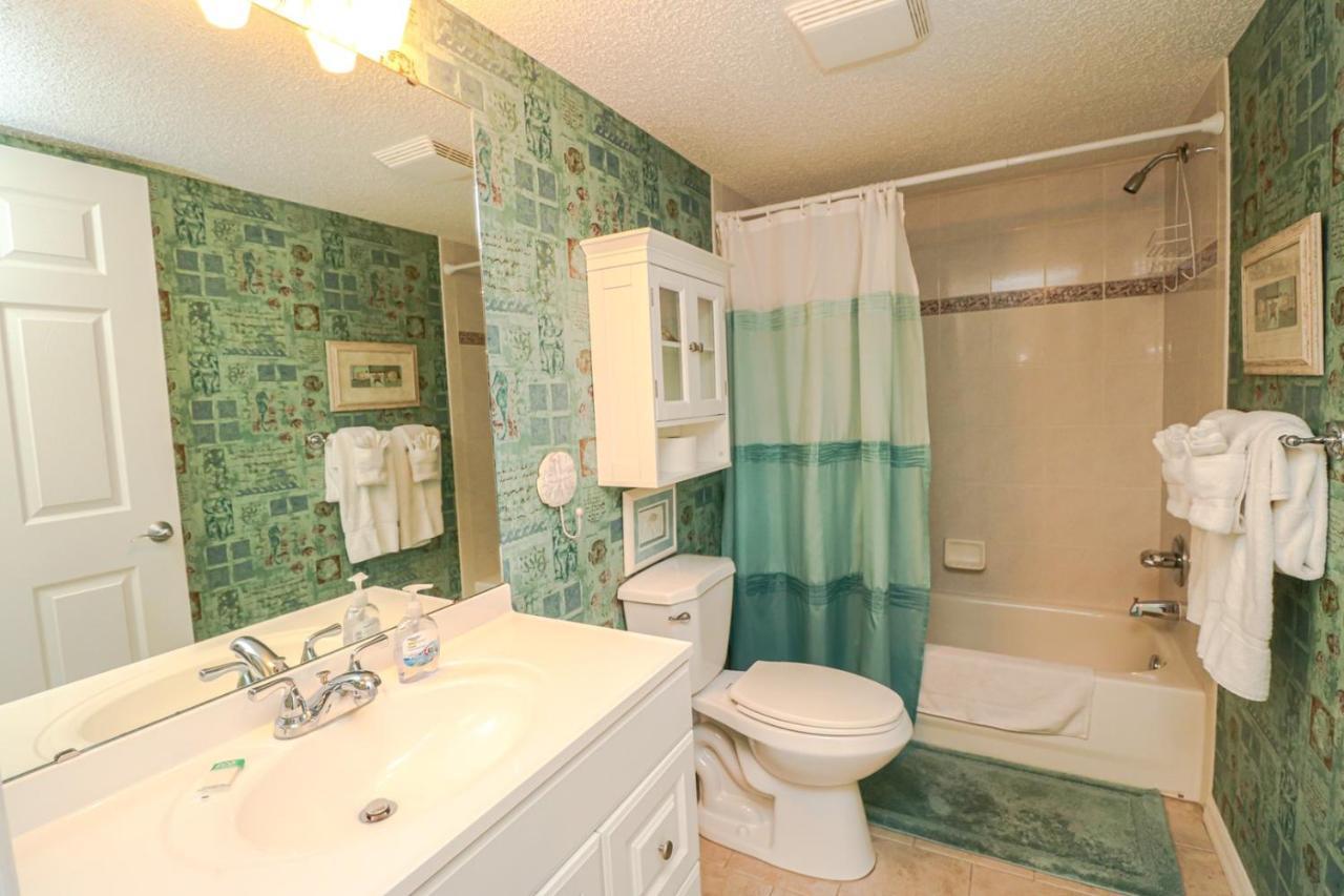 Ocean Village Club R22 *