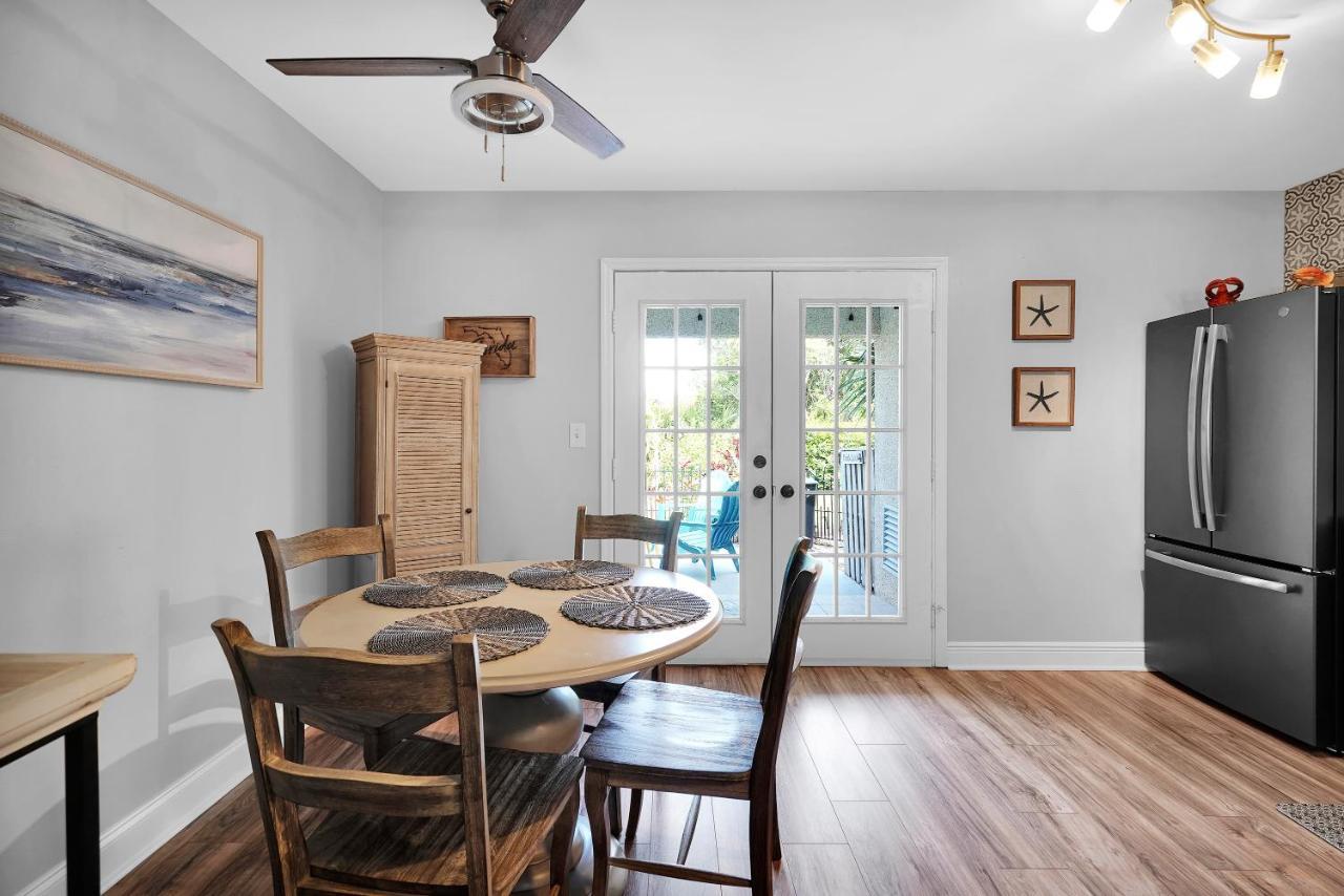 Casa de férias Cozy 2-bedroom Townhouse Close To Crescent Beach *