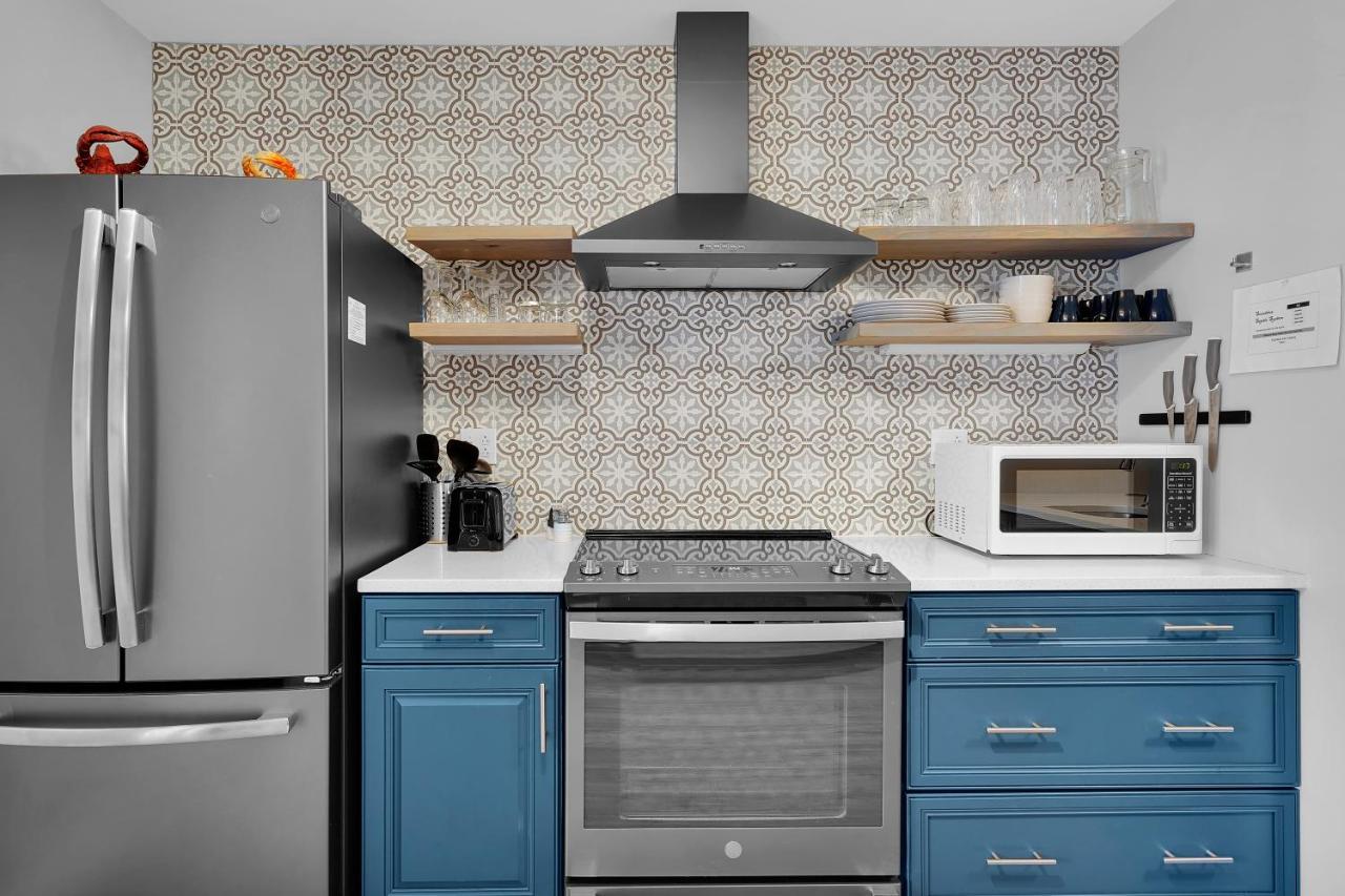 Cozy 2-bedroom Townhouse Close To Crescent Beach *