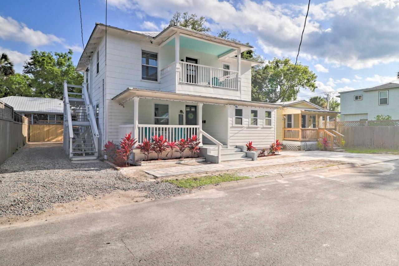Apt With Balcony, Walk To Historic District! *