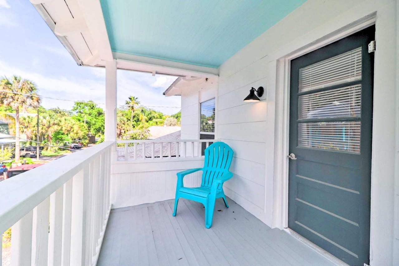 Apt With Balcony, Walk To Historic District!